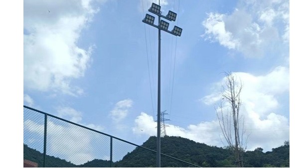 貴陽市南明區(qū)塊學(xué)校球場(chǎng)燈工程案例